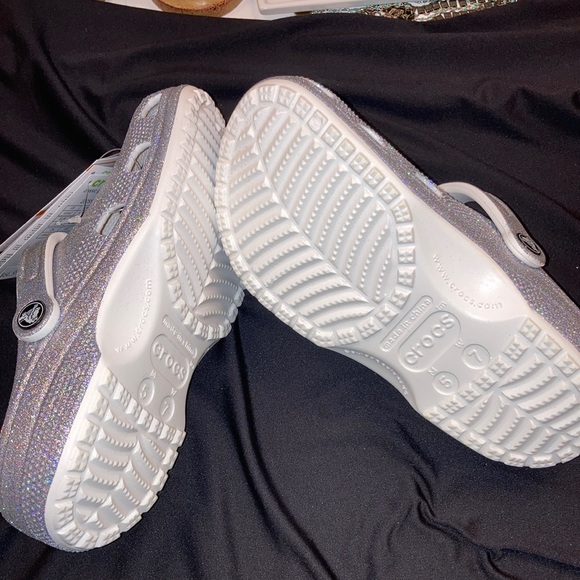 Crocs - Picture 1 of 7